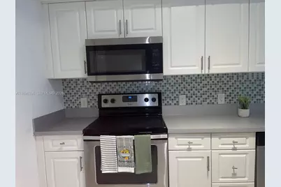 9645 NW 1st Ct #1-305, Pembroke Pines, FL 33024 - Photo 11