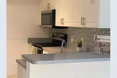 9645 NW 1st Ct #1-305, Pembroke Pines, FL 33024 - Photo 15