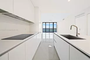 700 NE 24th St, Miami, FL 33137 - Photo 11