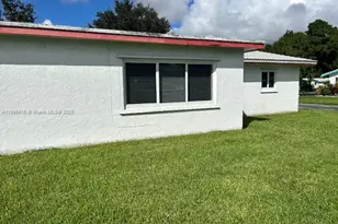 8544 N Campanelli Blvd, Plantation, FL 33322 - Photo 25