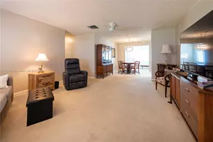 8544 N Campanelli Blvd, Plantation, FL 33322 - Photo 7