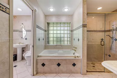 10101 SW 5th St, Plantation, FL 33324 - Photo 35