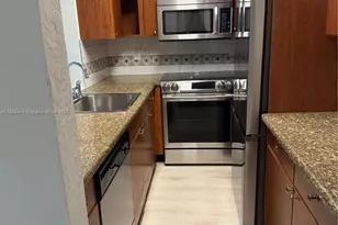 7403 SW 82nd St, Miami, FL 33143 - Photo 5