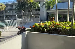 7403 SW 82nd St, Miami, FL 33143 - Photo 13