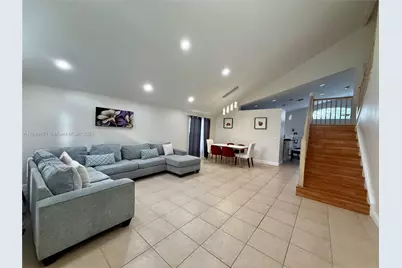 1115 NW 132nd Ave, Pembroke Pines, FL 33028 - Photo 3