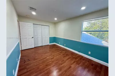 1115 NW 132nd Ave, Pembroke Pines, FL 33028 - Photo 15