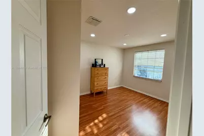1115 NW 132nd Ave, Pembroke Pines, FL 33028 - Photo 13