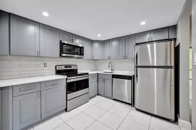 8401 W Sample Rd #20, Coral Springs, FL 33065 - Photo 1