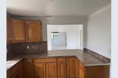 1738 SW 17th St, Miami, FL 33145 - Photo 5