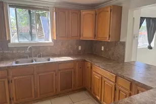 1738 SW 17th St, Miami, FL 33145 - Photo 11