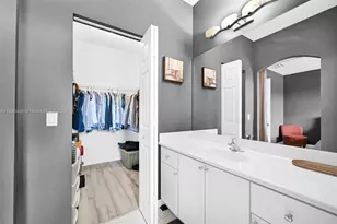 5844 Siena Ln, Hollywood, FL 33021 - Photo 9