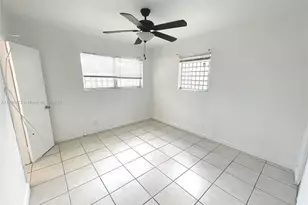 825 NW 9th St, Hallandale Beach, FL 33009 - Photo 11