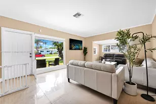 9740 Cutler Ridge Dr, Cutler Bay, FL 33157 - Photo 5