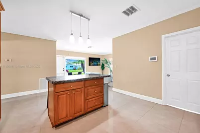 9740 Cutler Ridge Dr, Cutler Bay, FL 33157 - Photo 9