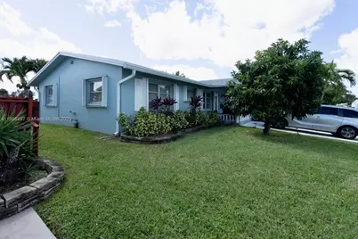 4518 NW 45th Ct, Tamarac, FL 33319 - Photo 7
