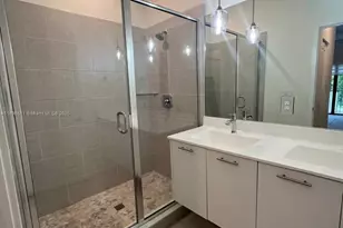 8381 NW 43rd St, Doral, FL 33166 - Photo 13