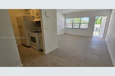 230 SW 11th Ave #14, Hallandale Beach, FL 33009 - Photo 7