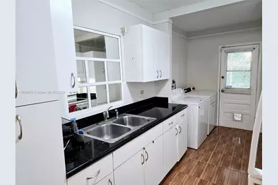 18441 NE 20th Pl, North Miami Beach, FL 33179 - Photo 15