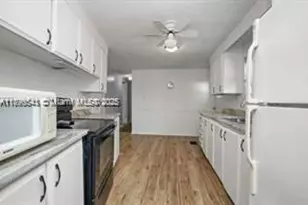 2754 Tanager Ln, Englewood, FL 34224 - Photo 5