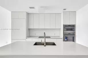 700 NE 24th St, Miami, FL 33137 - Photo 11