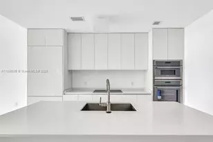 700 NE 24th St, Miami, FL 33137 - Photo 7