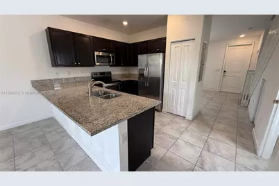 11381 SW 248th Ln, Homestead, FL 33032 - Photo 9