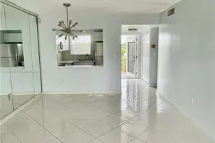 8280 Sunrise Lakes Blvd, Sunrise, FL 33322 - Photo 5