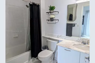 234 NE 3rd St #1204, Miami, FL 33132 - Photo 7