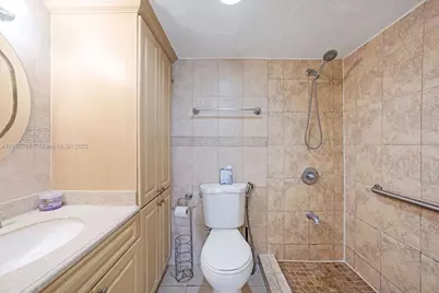 8005 W Six Avenue #B, Hialeah, FL 33014 - Photo 7