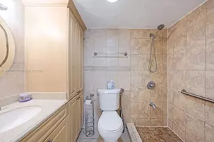 8005 W 6th Ave, Hialeah, FL 33014 - Photo 7