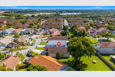 6090 NW 179th Ter, Hialeah, FL 33015 - Photo 27