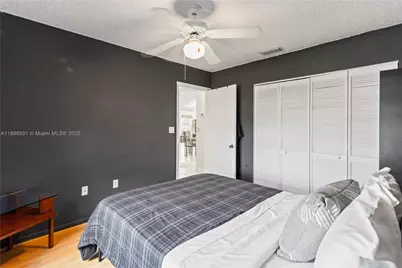 6090 NW 179th Ter, Hialeah, FL 33015 - Photo 21