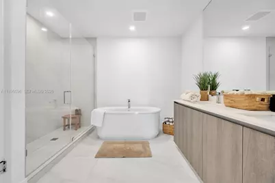 17550 Collins Ave #1003, Sunny Isles Beach, FL 33160 - Photo 13