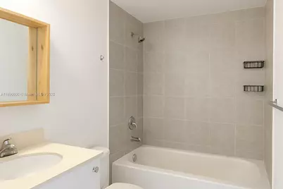 60 SW 13th St #3418, Miami, FL 33130 - Photo 9