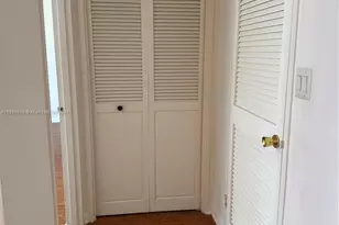 5255 Collins Ave, Miami Beach, FL 33140 - Photo 13