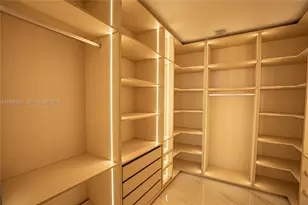 700 NE 24th St, Miami, FL 33137 - Photo 25