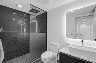 227 NE 2nd St, Miami, FL 33132 - Photo 5