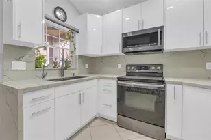 362 Bridgeton Rd, Weston, FL 33326 - Photo 13