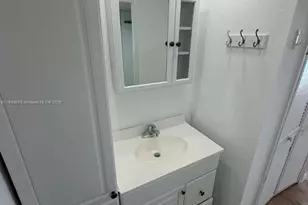 7850 Byron Ave, Miami Beach, FL 33141 - Photo 15