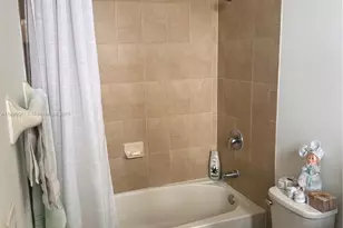 8867 W 35th Way, Hialeah, FL 33018 - Photo 13