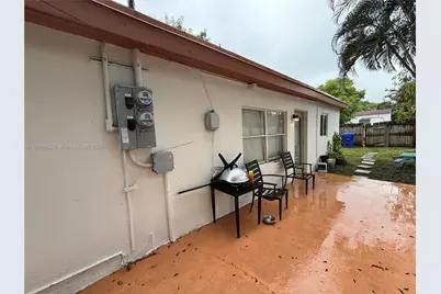 2534 McKinley St, Hollywood, FL 33020 - Photo 3