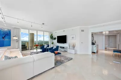 411 N New River Dr E #2701, Fort Lauderdale, FL 33301 - Photo 3