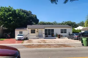 165 W 60th St, Hialeah, FL 33012 - Photo 1