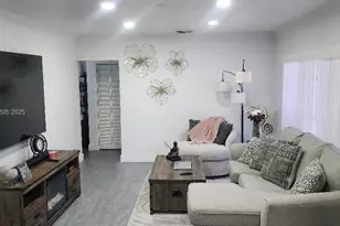 165 W 60th St, Hialeah, FL 33012 - Photo 9