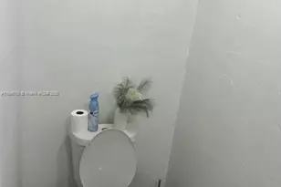 165 W 60th St, Hialeah, FL 33012 - Photo 13