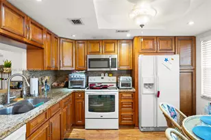 2802 Victoria Way, Coconut Creek, FL 33066 - Photo 3