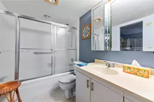 2802 Victoria Way, Coconut Creek, FL 33066 - Photo 9