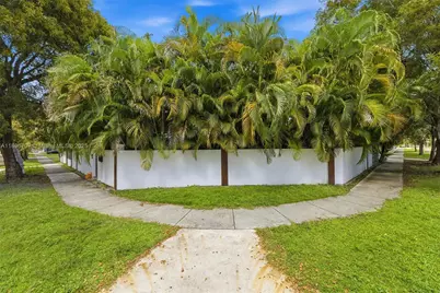 401 SW 28th Rd, Miami, FL 33129 - Photo 25