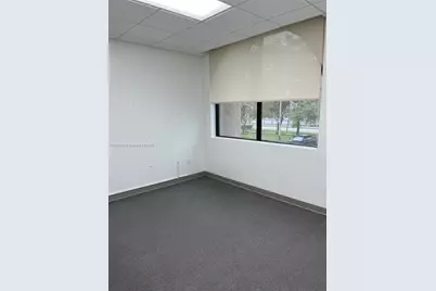 18191 NW 68th Ave, Miami, FL 33015 - Photo 5