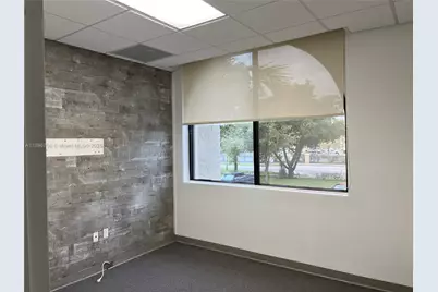 18191 NW 68th Ave, Miami, FL 33015 - Photo 3